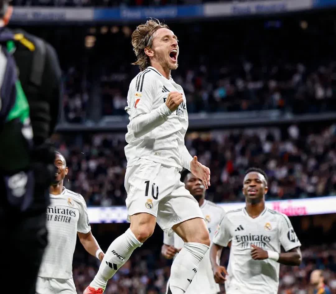 德布劳内巅峰对决，蒂姆与40激战雄鹿分钟，精彩发挥胜负难料！